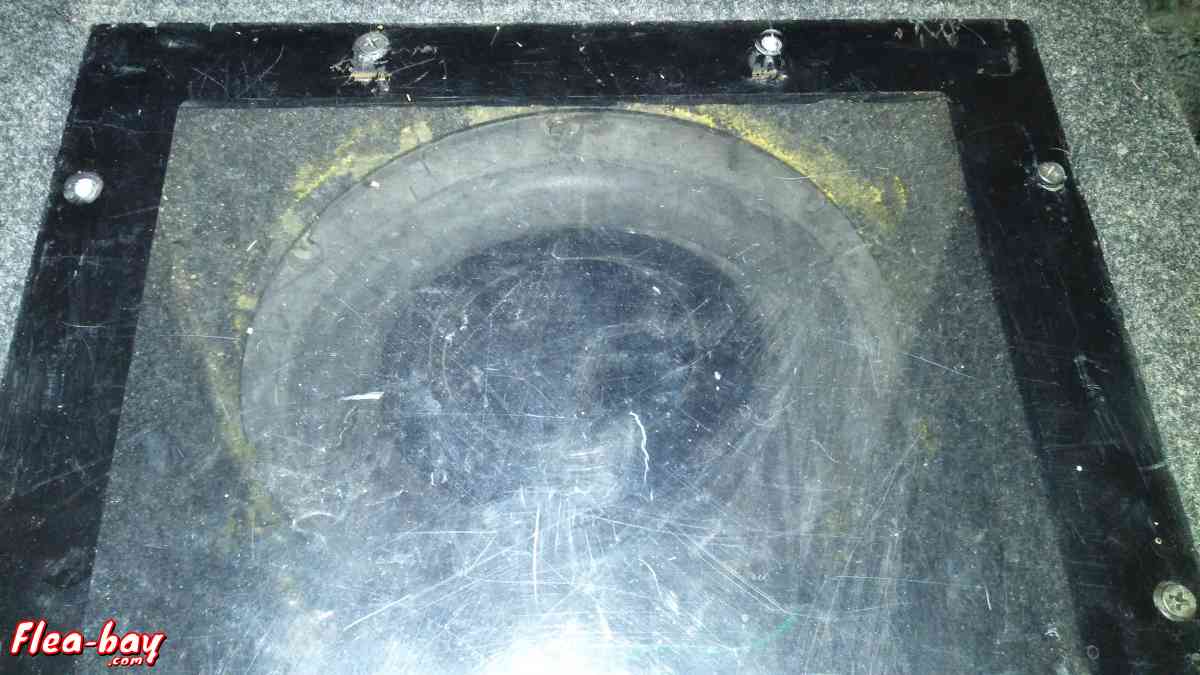 Speakerbox with two 12" in the box