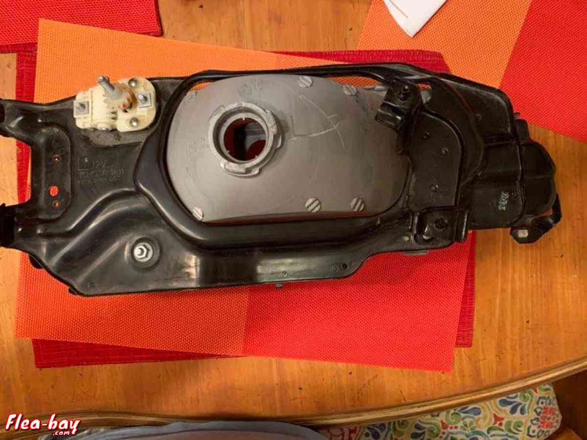 1988 left side headlight assembly