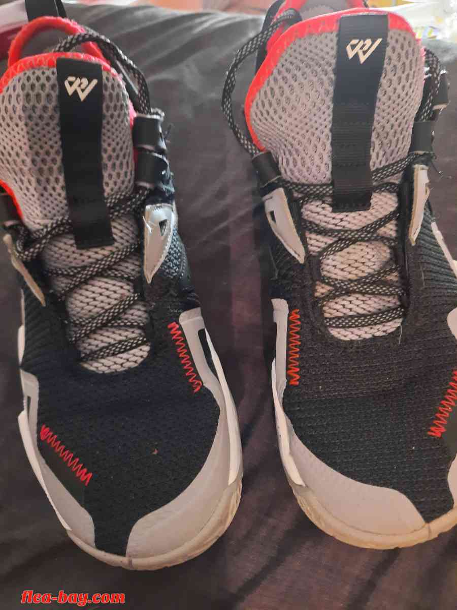 Men's Jordans size 8