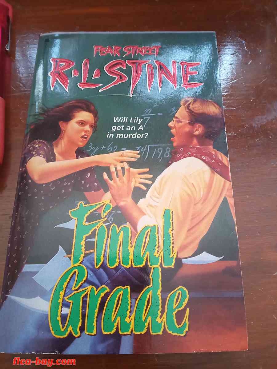 R.L. Stine (Fear Street Final Grade) Soft Cover Book