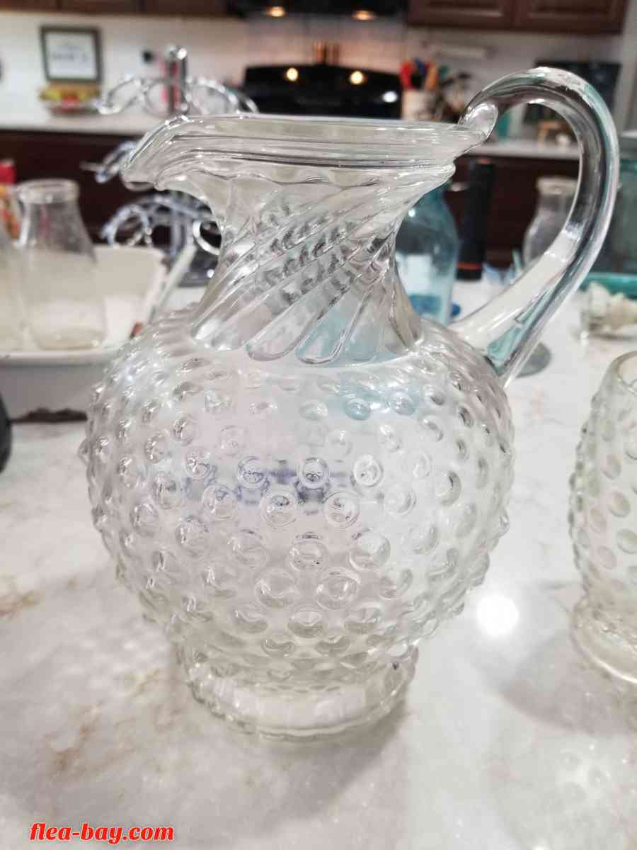 Vintage Tiara Indian Glass Pitcher and 3 Glasses Local Only