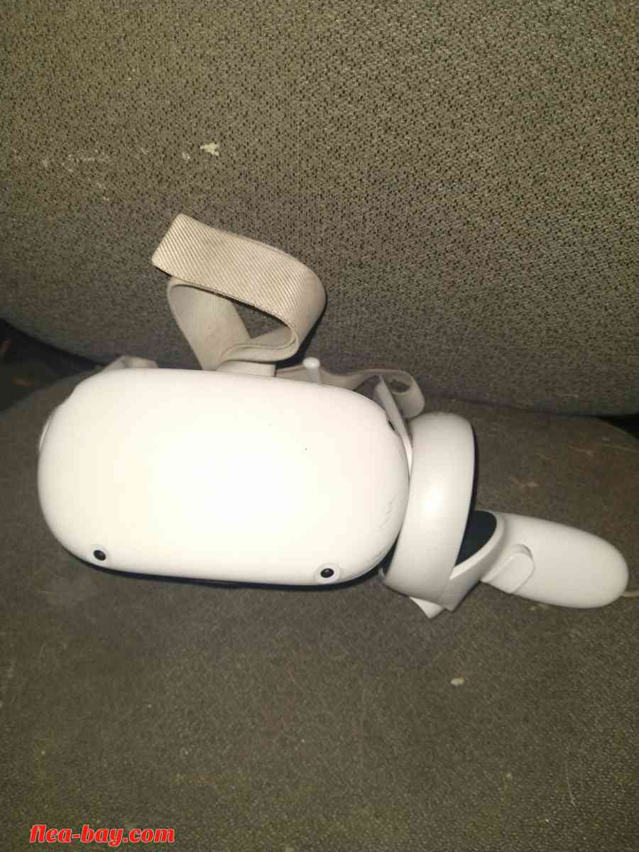 oculus virtual reality headset with one controller