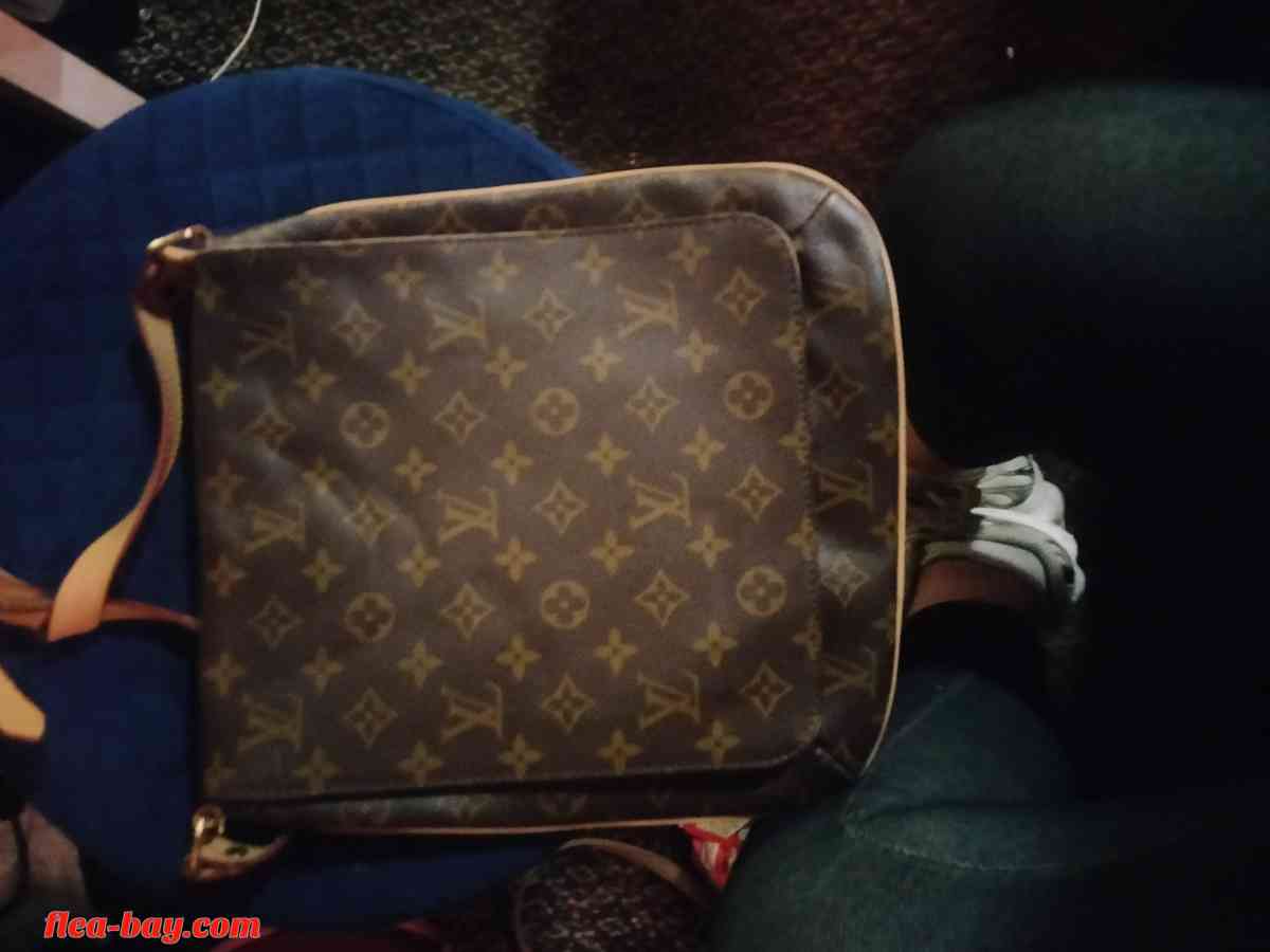Louis Vuitton messenger bag
