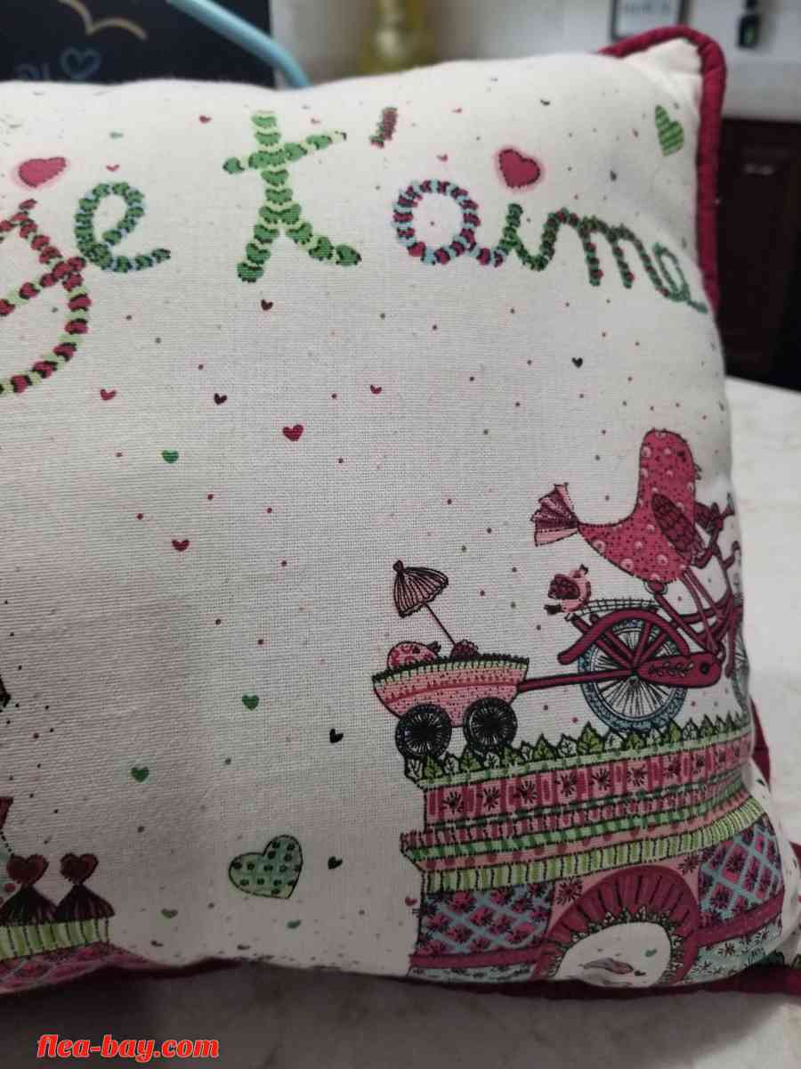 Throw Pillow Paris Je Taime 20" Long  x 13" Tall