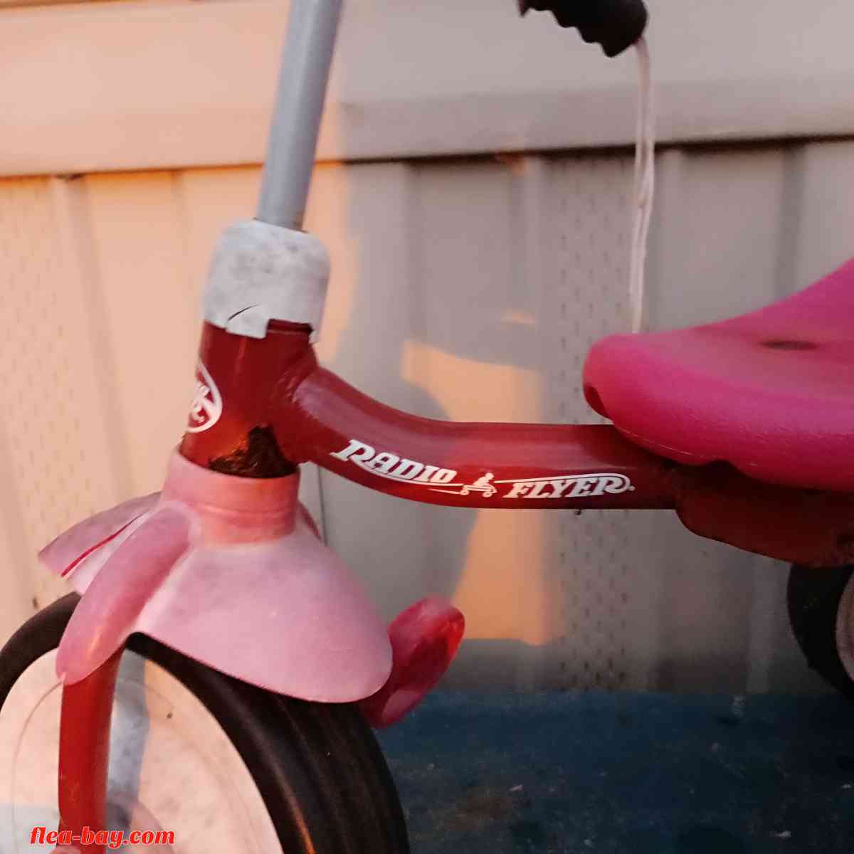 2 kids bicycles and 2 tricycle