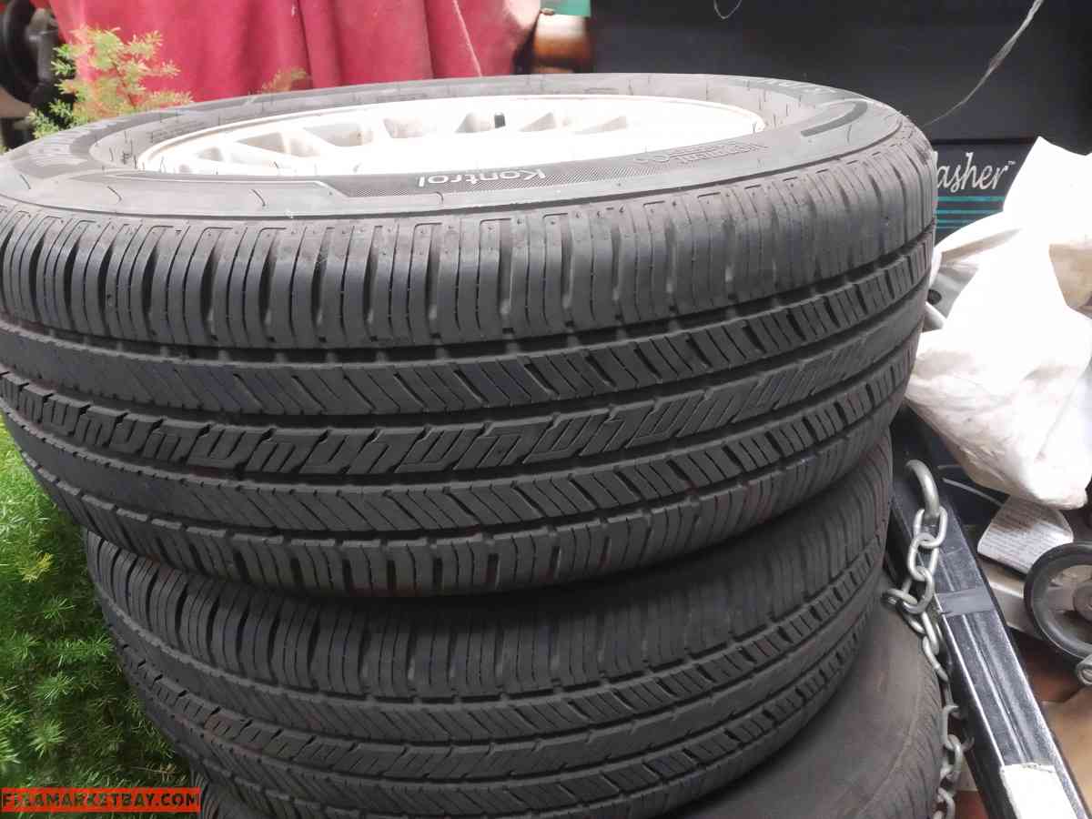 Volvo car tires