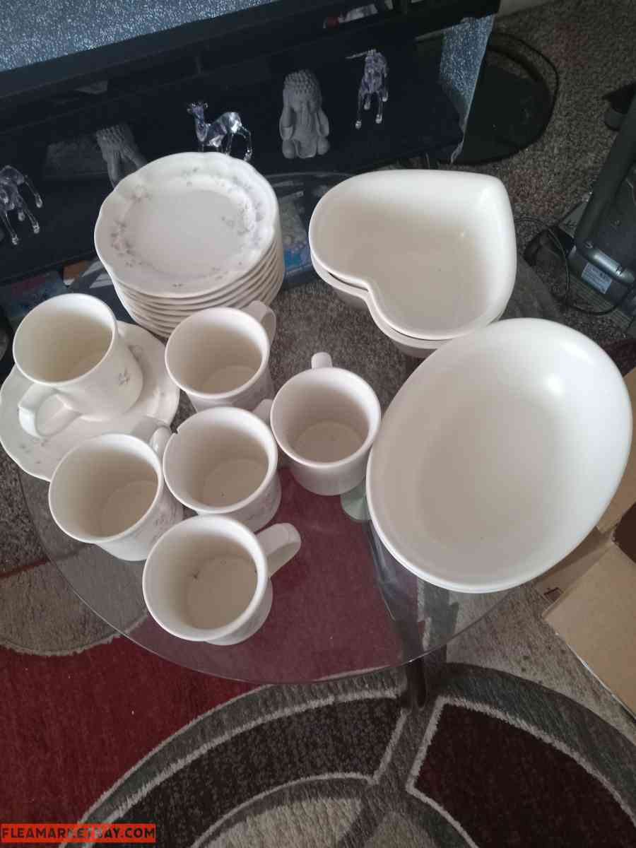 Dishes set 18 matching