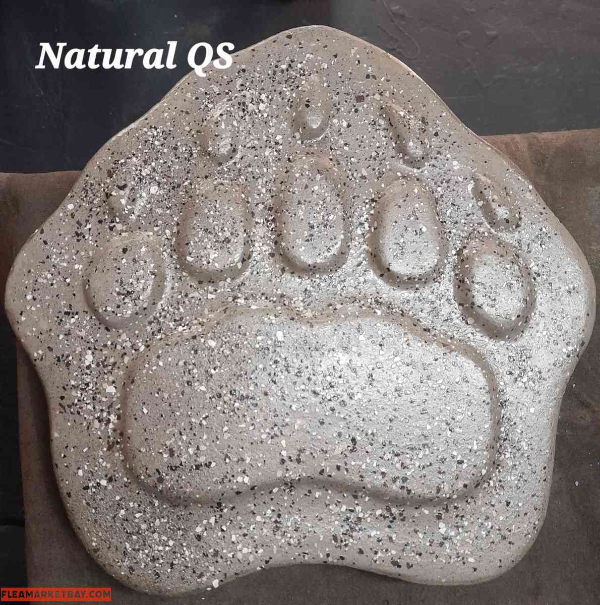 Bear Paw Stepping Stones