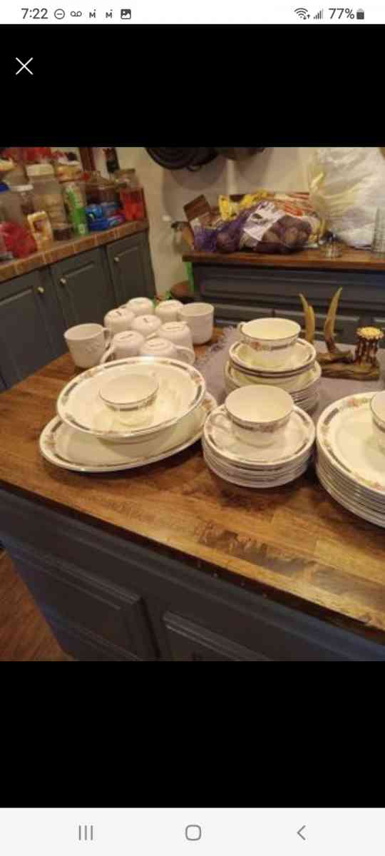 Vintage dinnerware
