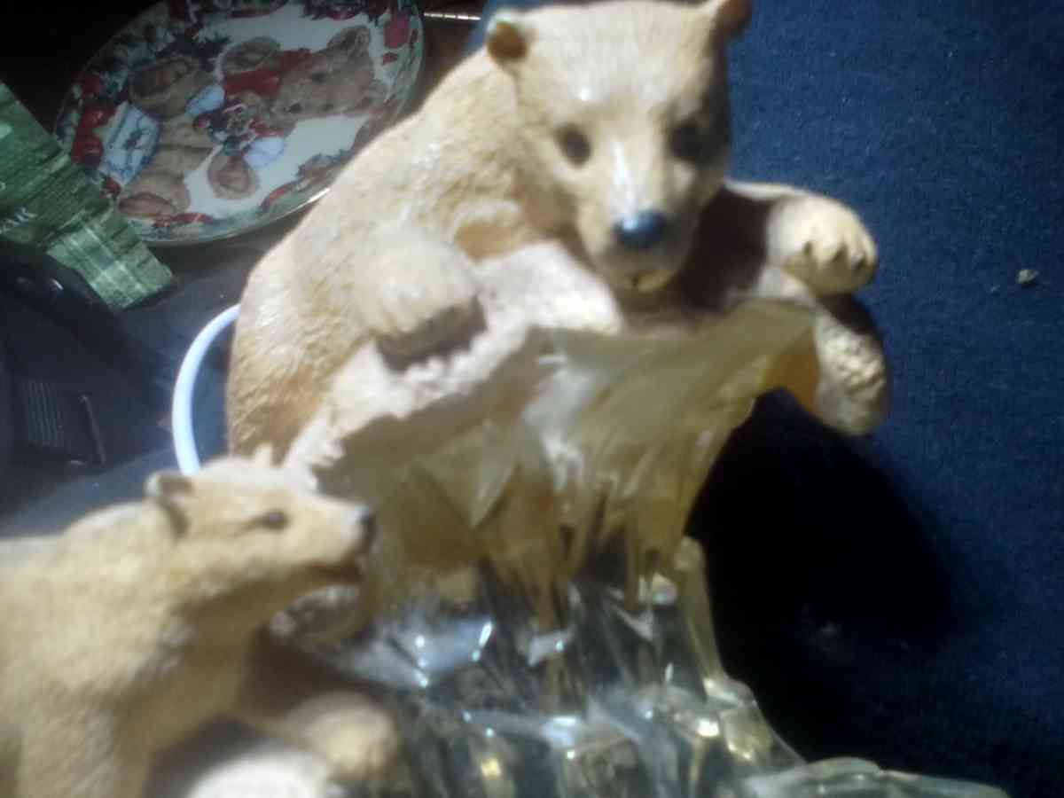 VTG Hamilton Collection ICY RESCUE collectible figurine