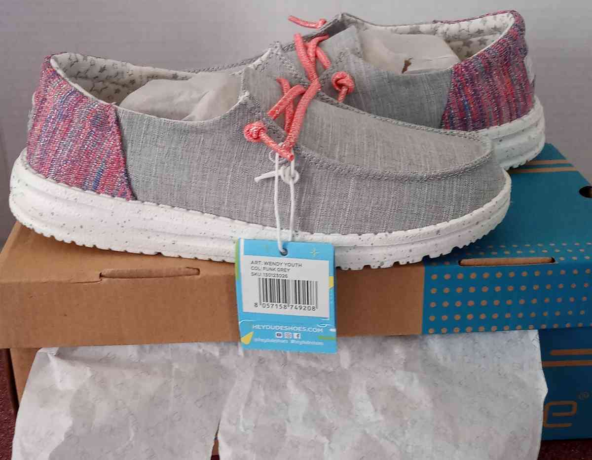 girls hey dudes size 3y 4l