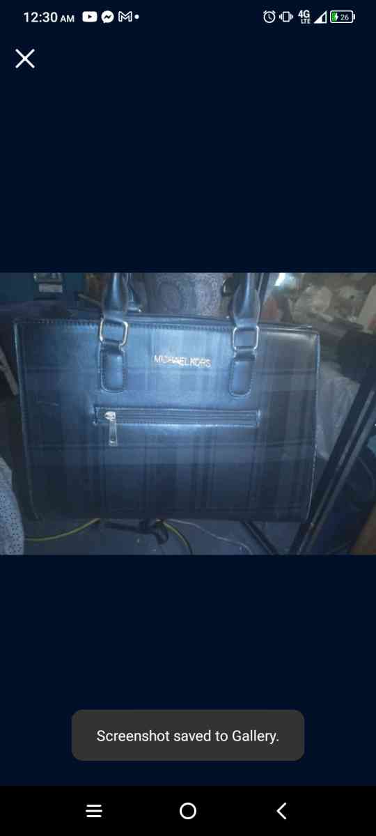 Micheal kors purse .. never used