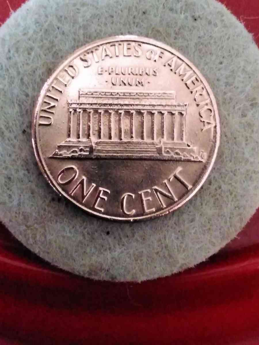 1983 No Mintmark (Philadelphia) Doubled Die Reverse.