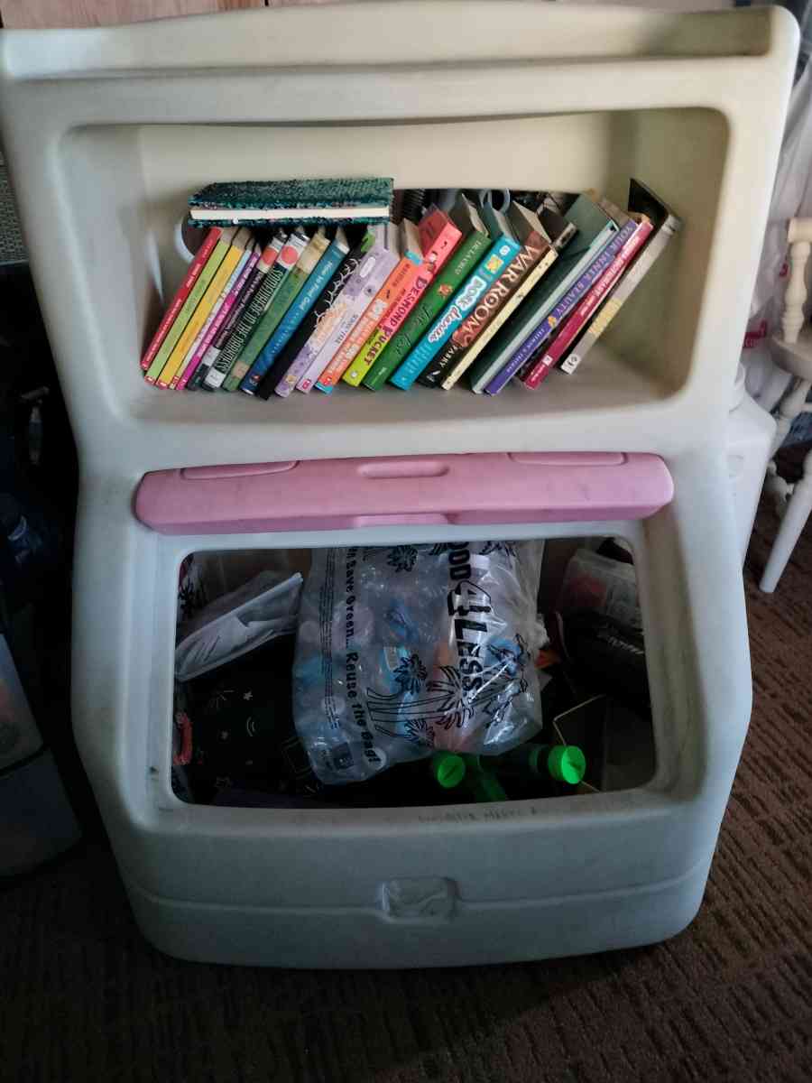 ToyBox w/built-in Book Shelf
