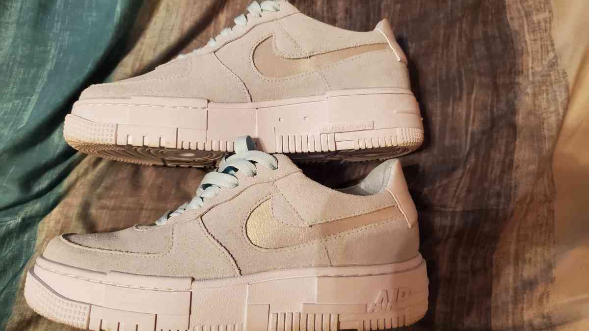 Air Force 1 Pixel Glacier Blue