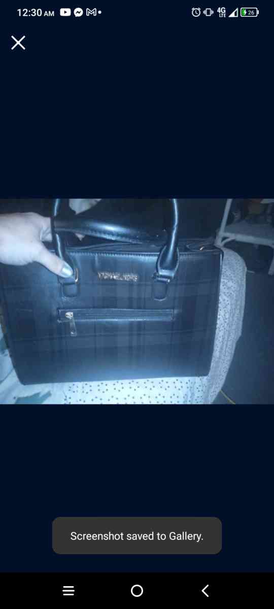Micheal kors purse .. never used