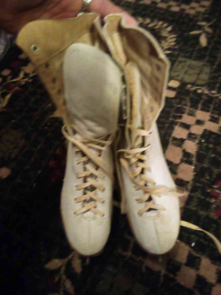 size 5 ice skates