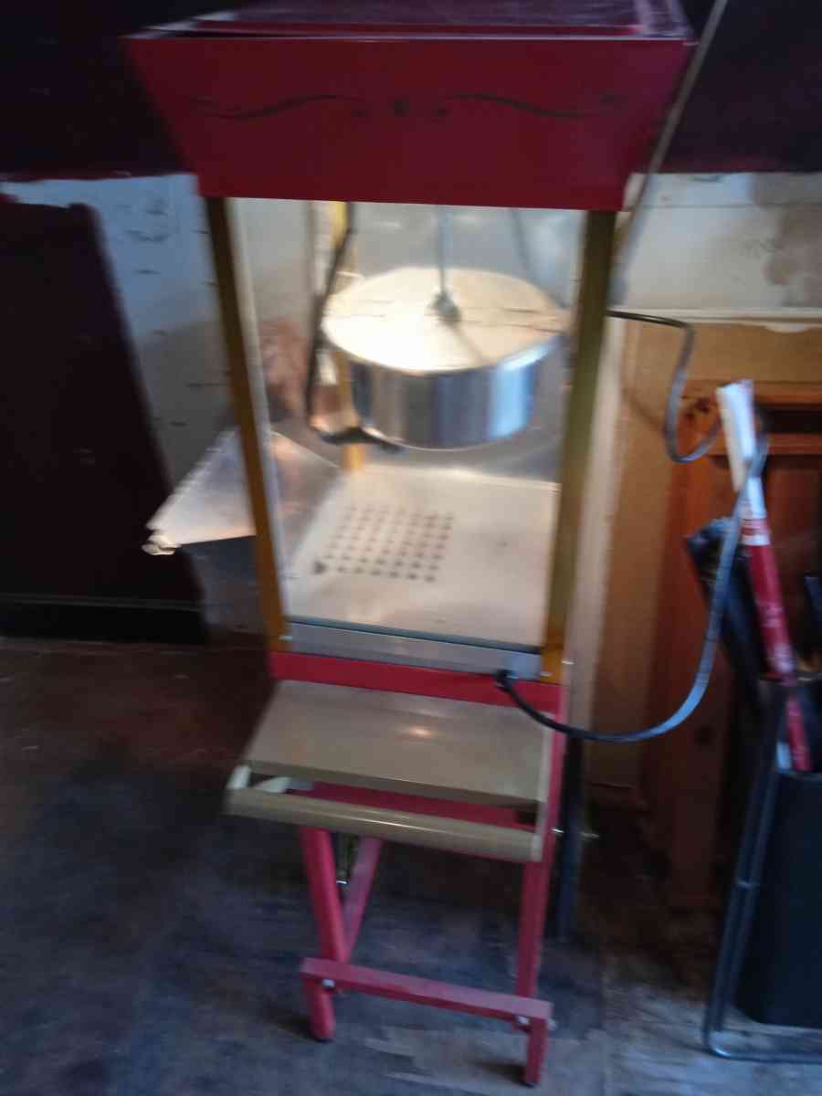 popcorn maker been used 3 or for times works excellent