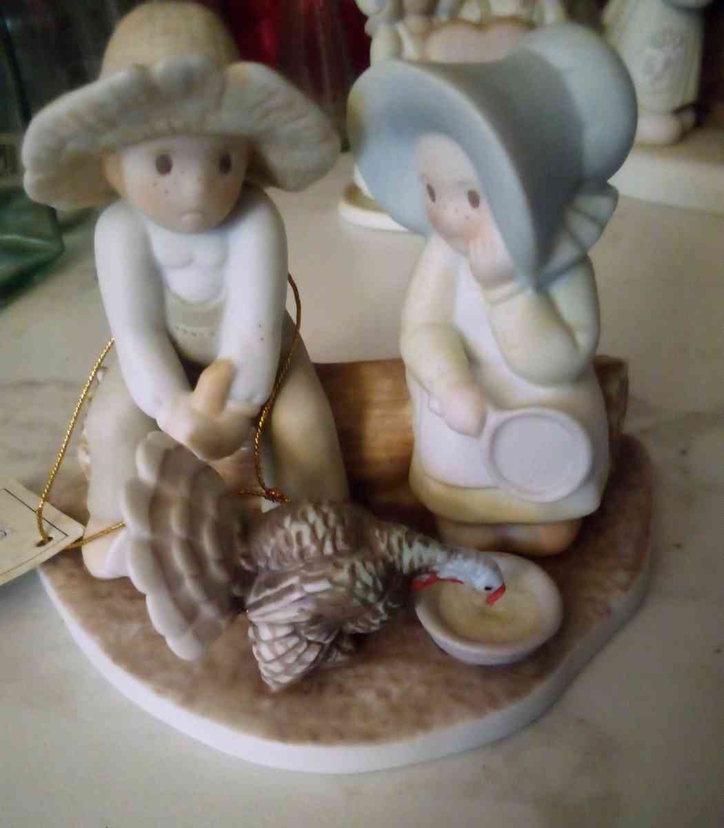 Home Interiors Circle of Friends Figurines and Christmas Pla