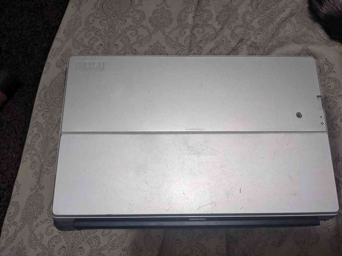 RCA LABTOP AND TABLET COMBO