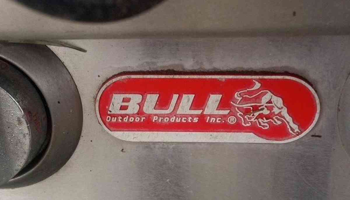BULL STAINLESS STEEL OUTDOOOR GRILL