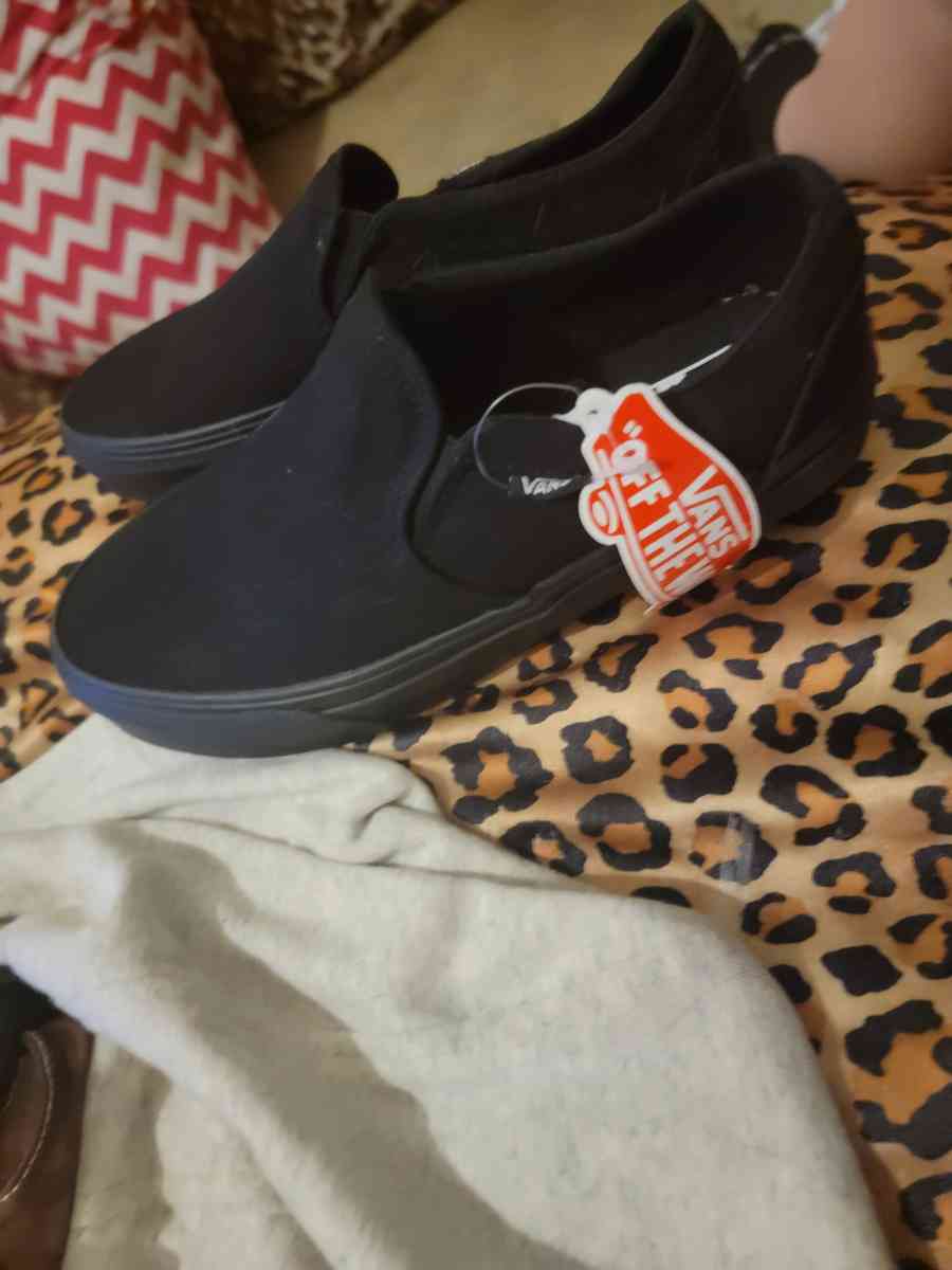 Vans Size 7 NEW
