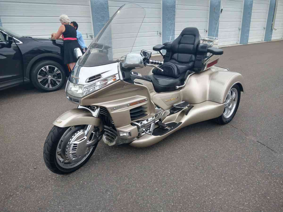 1998 Honda goldwing trike