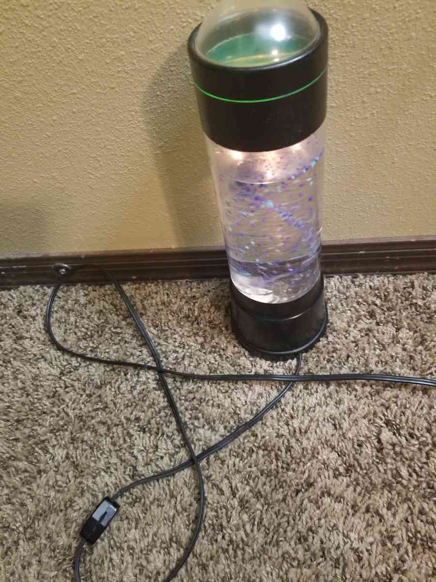 BRAND NEW LAVA LAMP