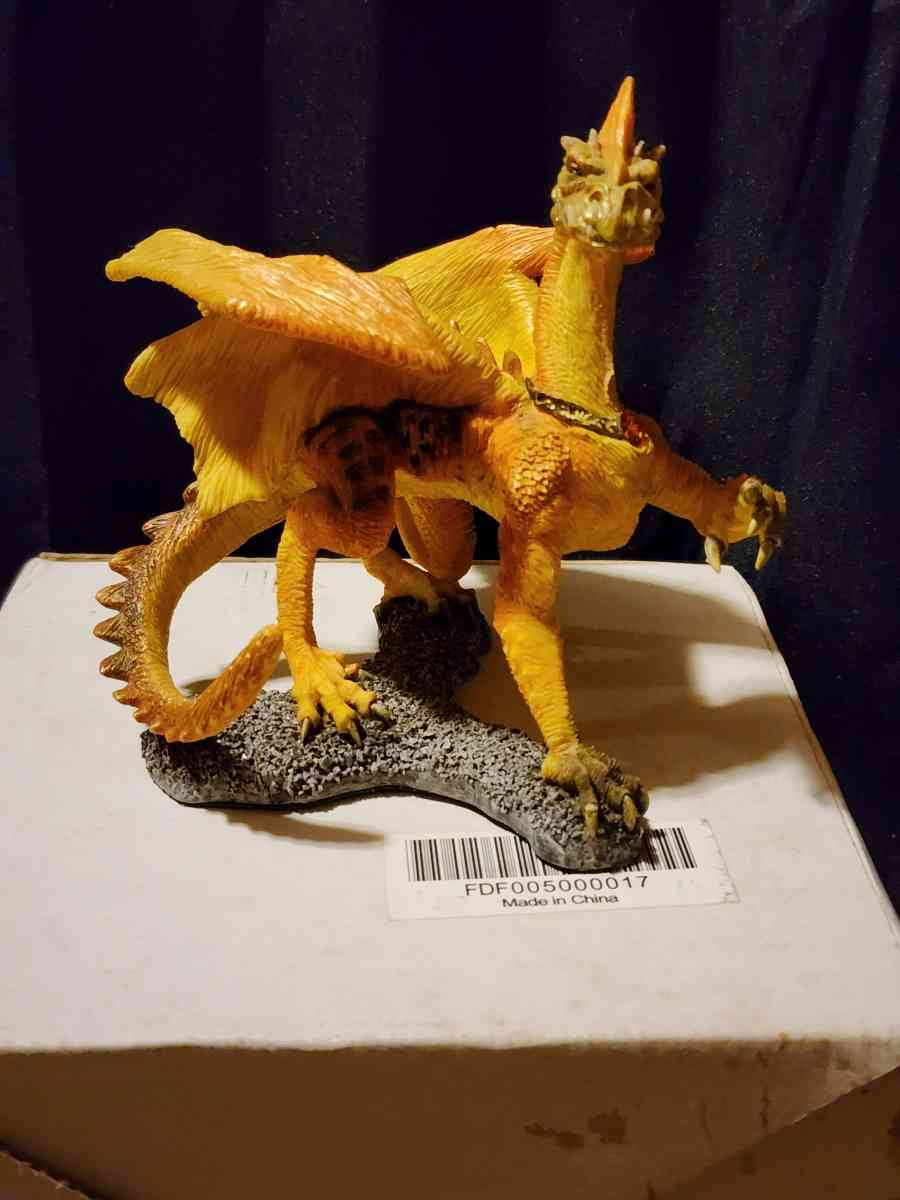 Danbury Mint Fabulous Dragons  Grindalyx Collectible