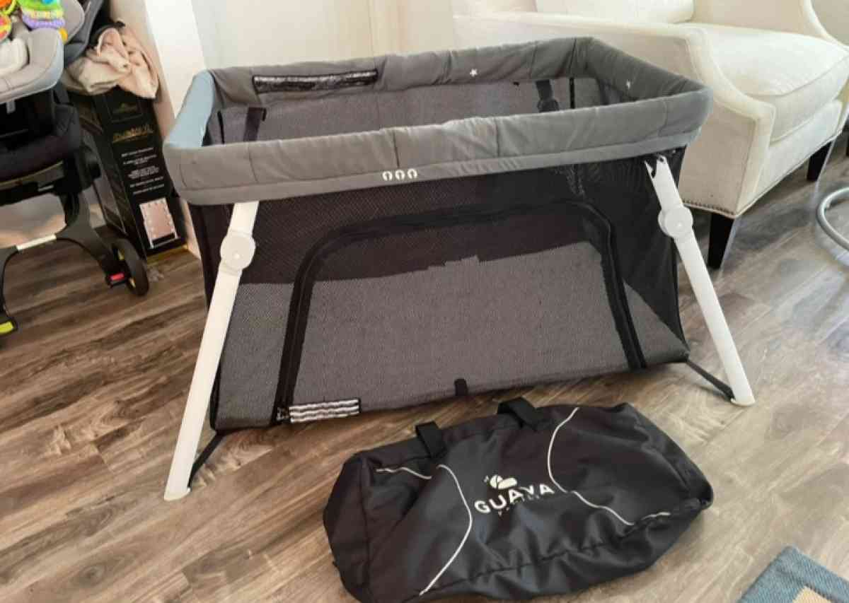Lotus Travel Crib