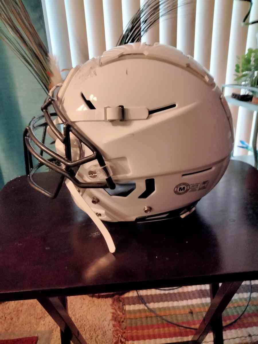 Schutt football helmet youth size M