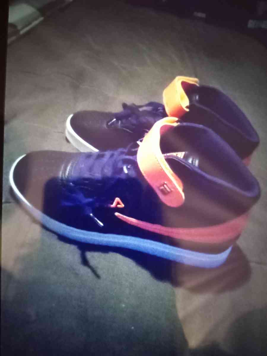 Brand New Filas Size 9 Pick Up