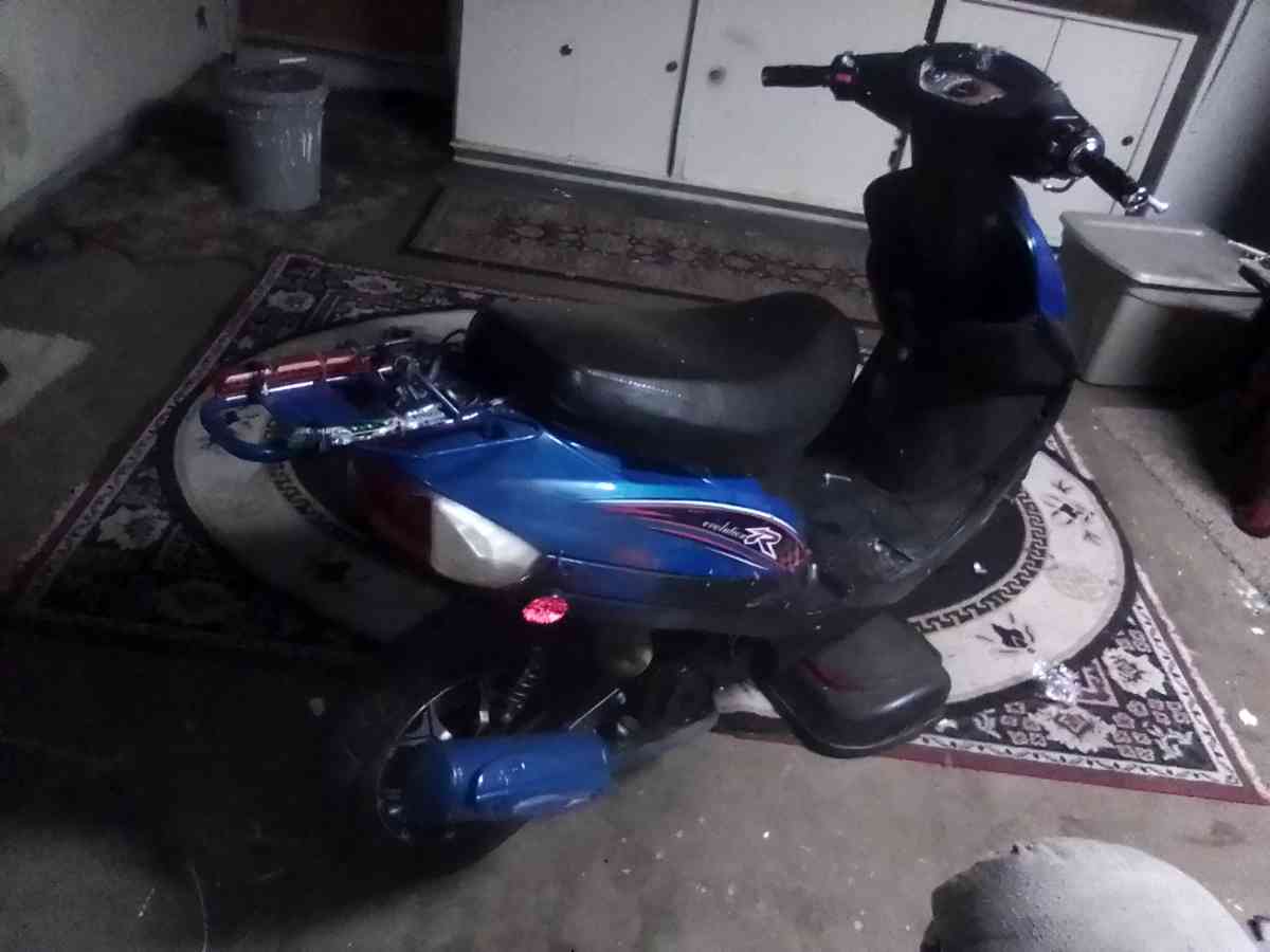 2020 revolution boom 50cc moped