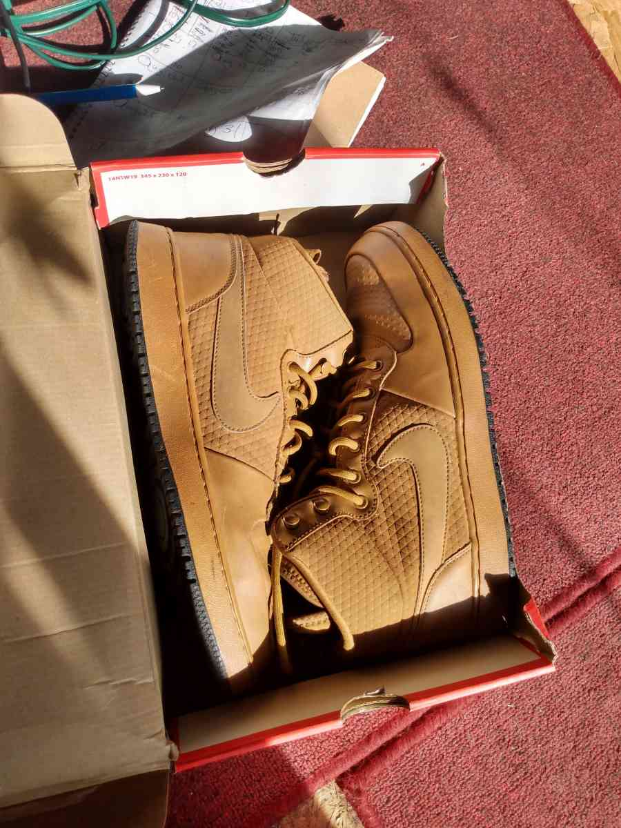 Like New Nikes Size 12 Pick Up