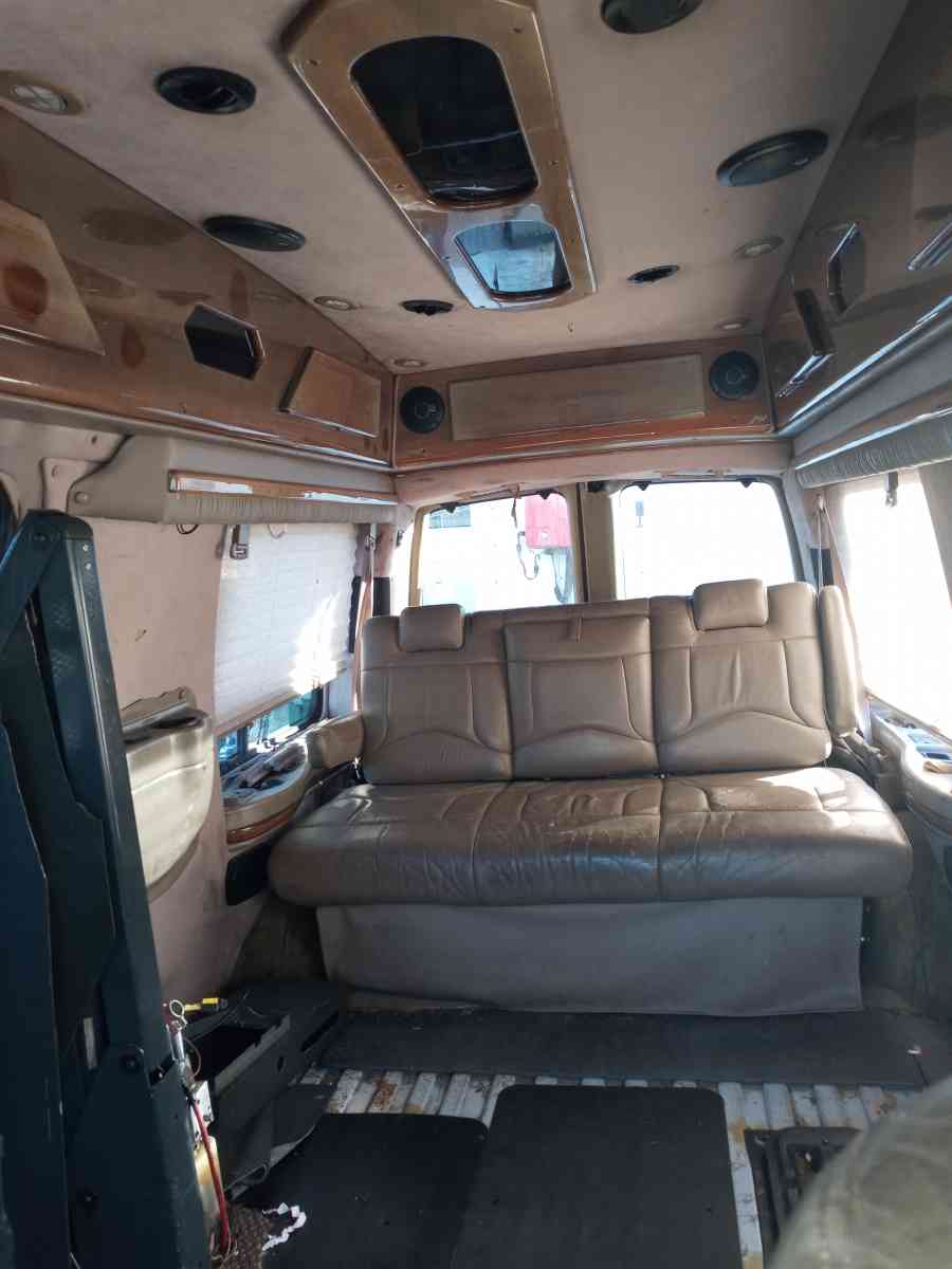 wheelchair van with ramp