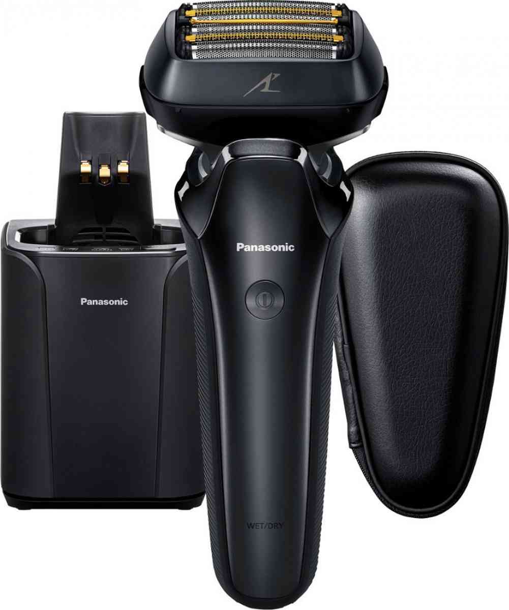 Panasonic Arc6 Shaver with self cleaning charging dock