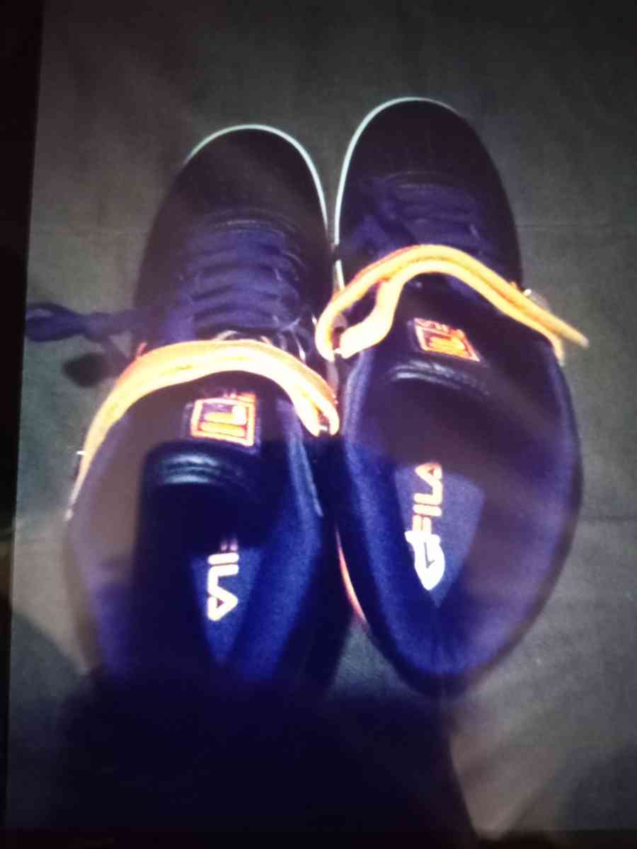 Brand New Filas Size 9 Pick Up