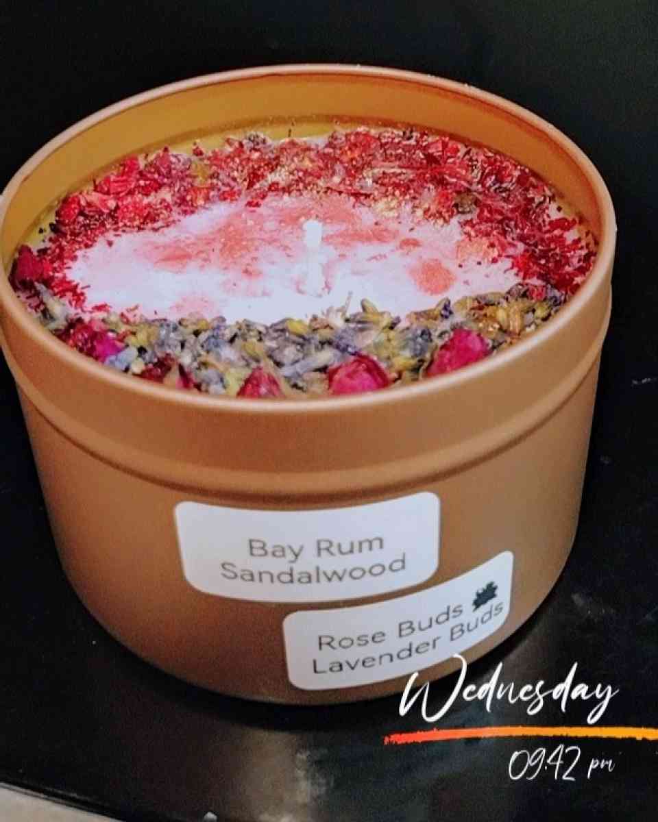 Bay Run Sandalwood Scented Candle