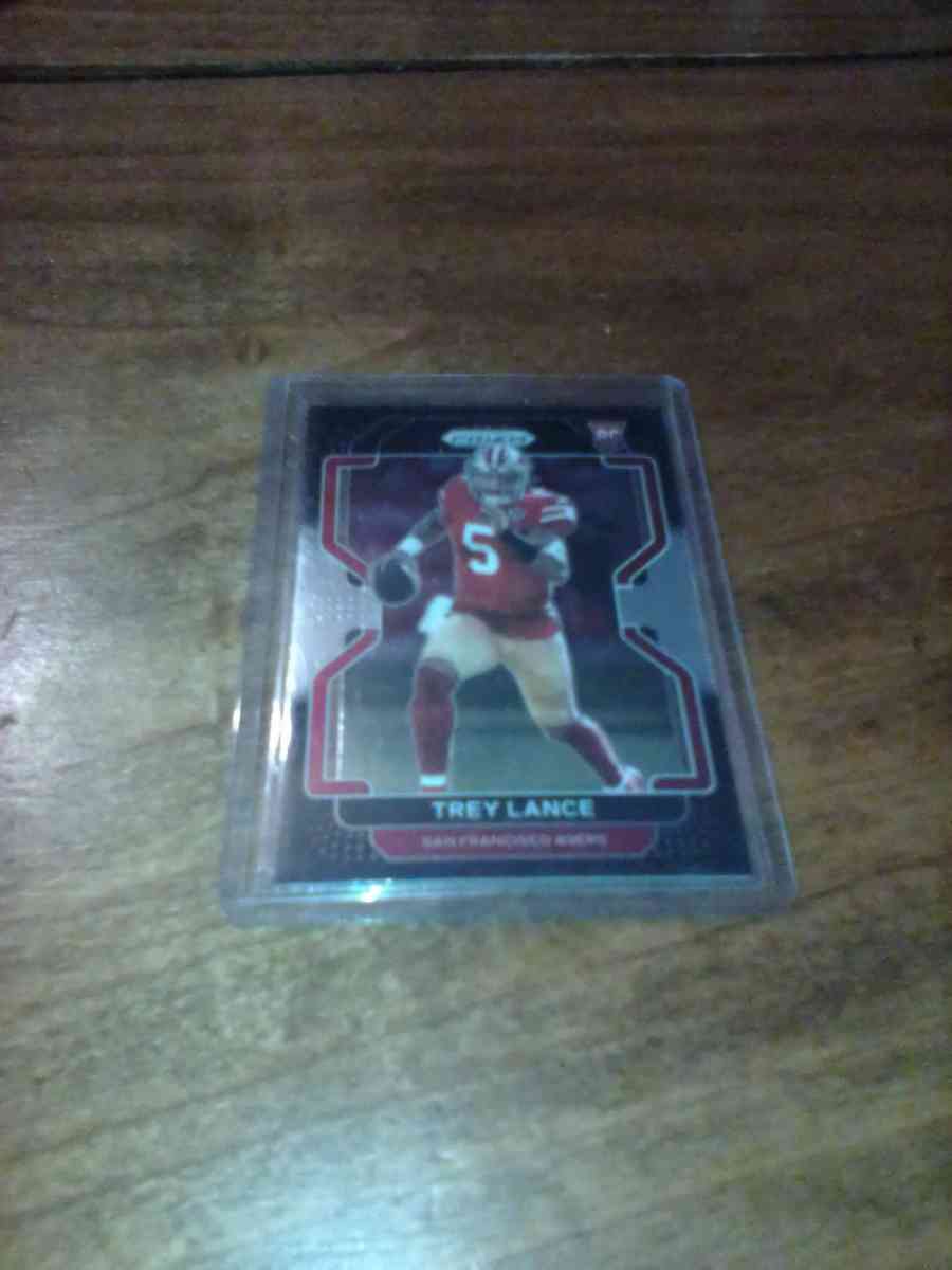 500 Football Card Lot 12 Autographs and 40 high value insert