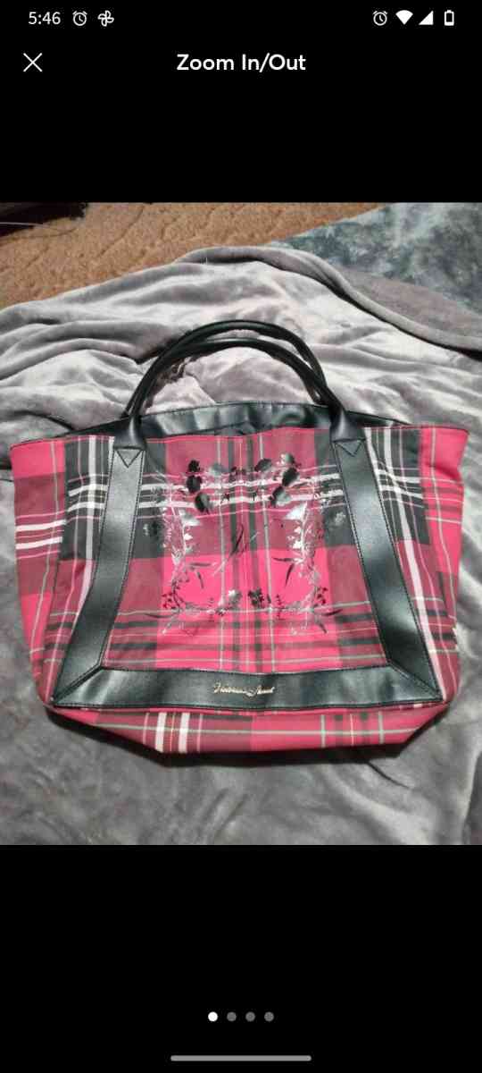 VICTORIAS SECRET PLAID TOTE PURSE LIKE NEW CONDITION