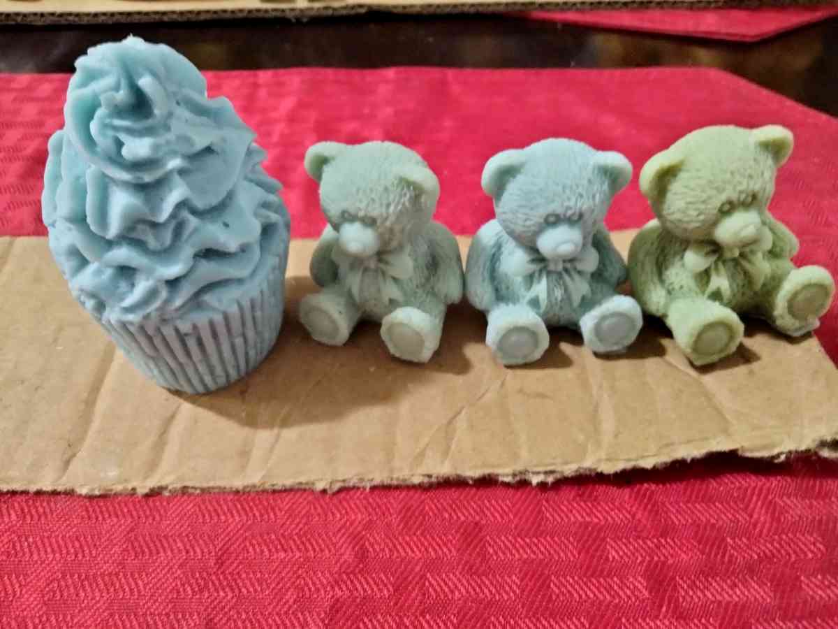 handmade Wax melts an Candles