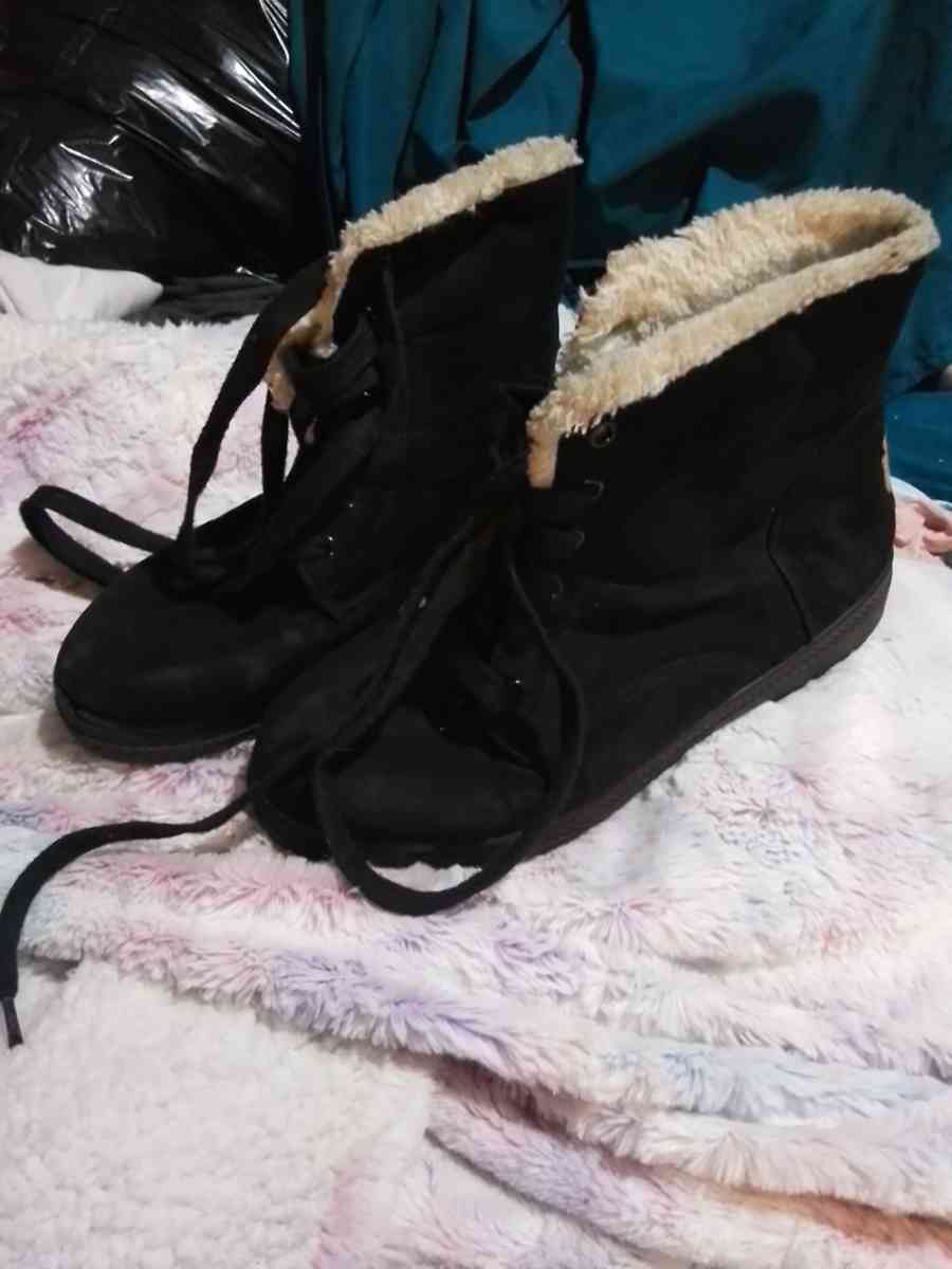 woman cotton boots