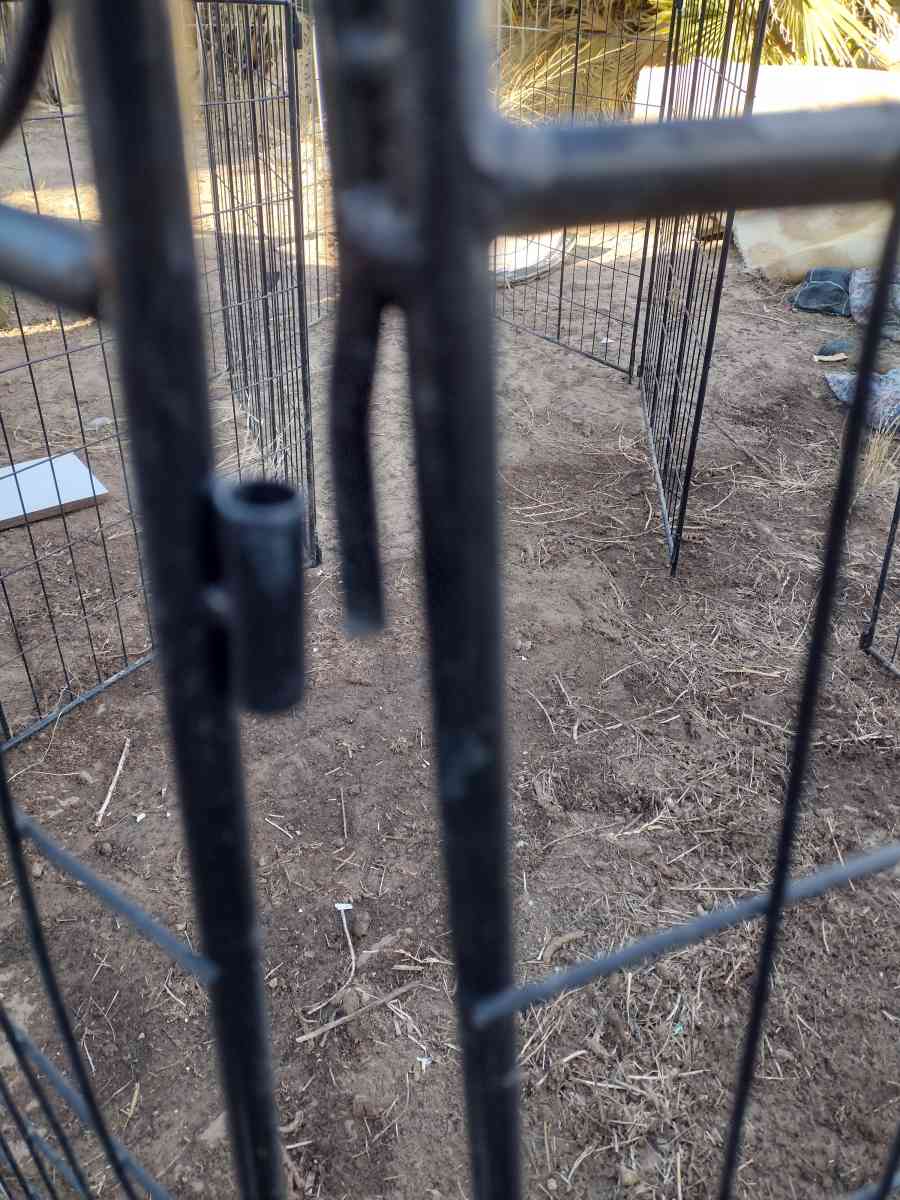 portable metal fence