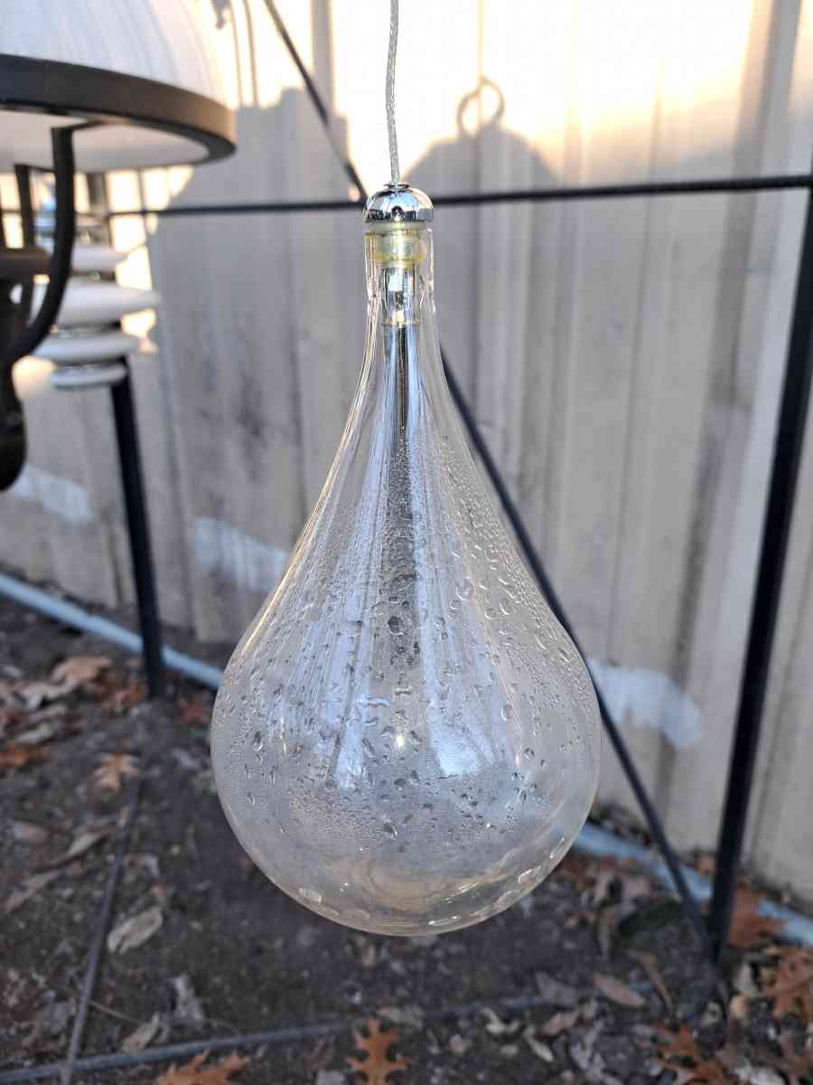 larmes single light pendant