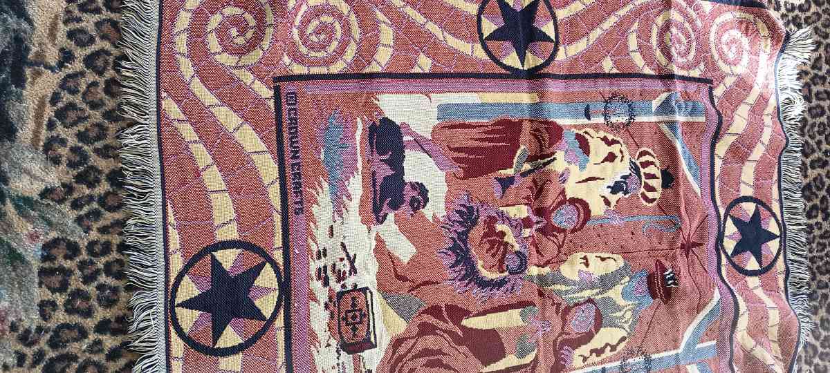 Crown Craft. Throw Rug.