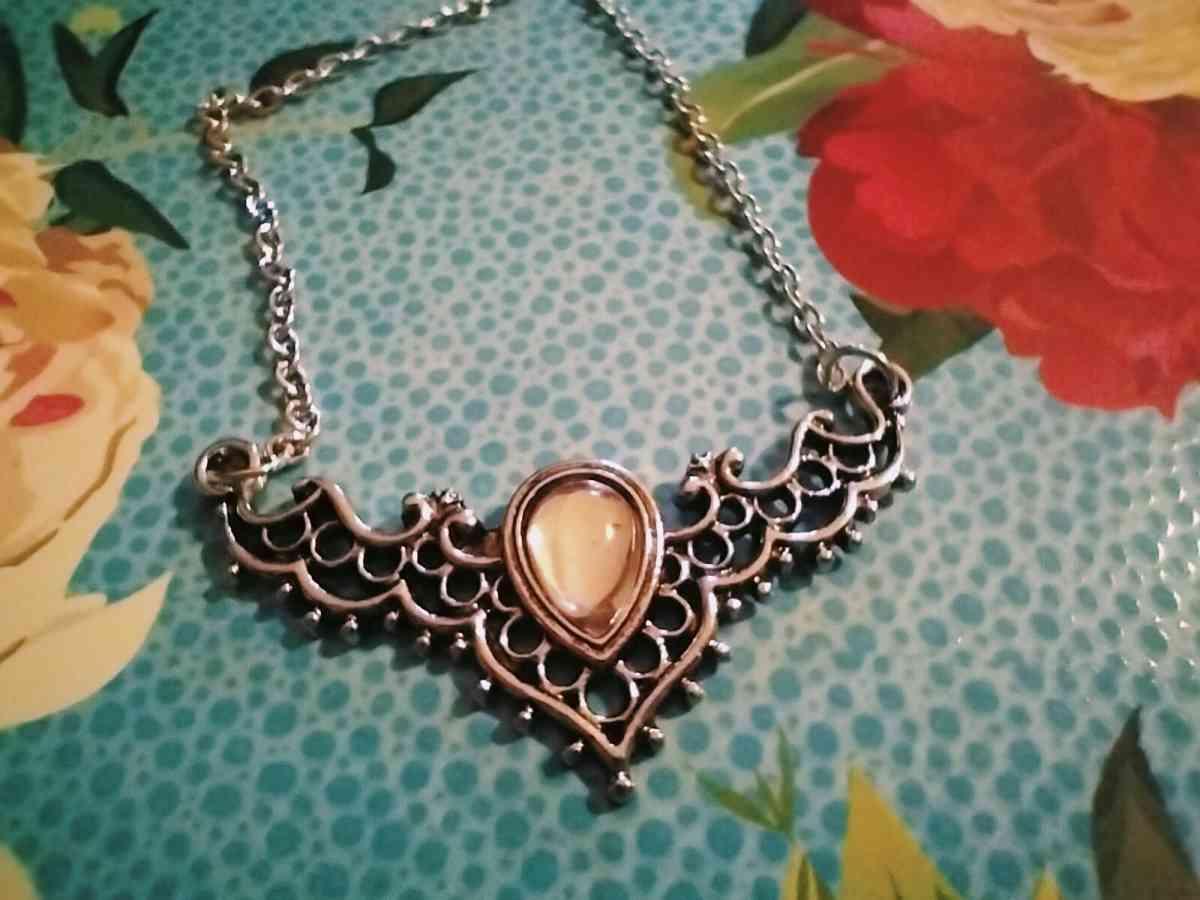 vintage silver necklace
