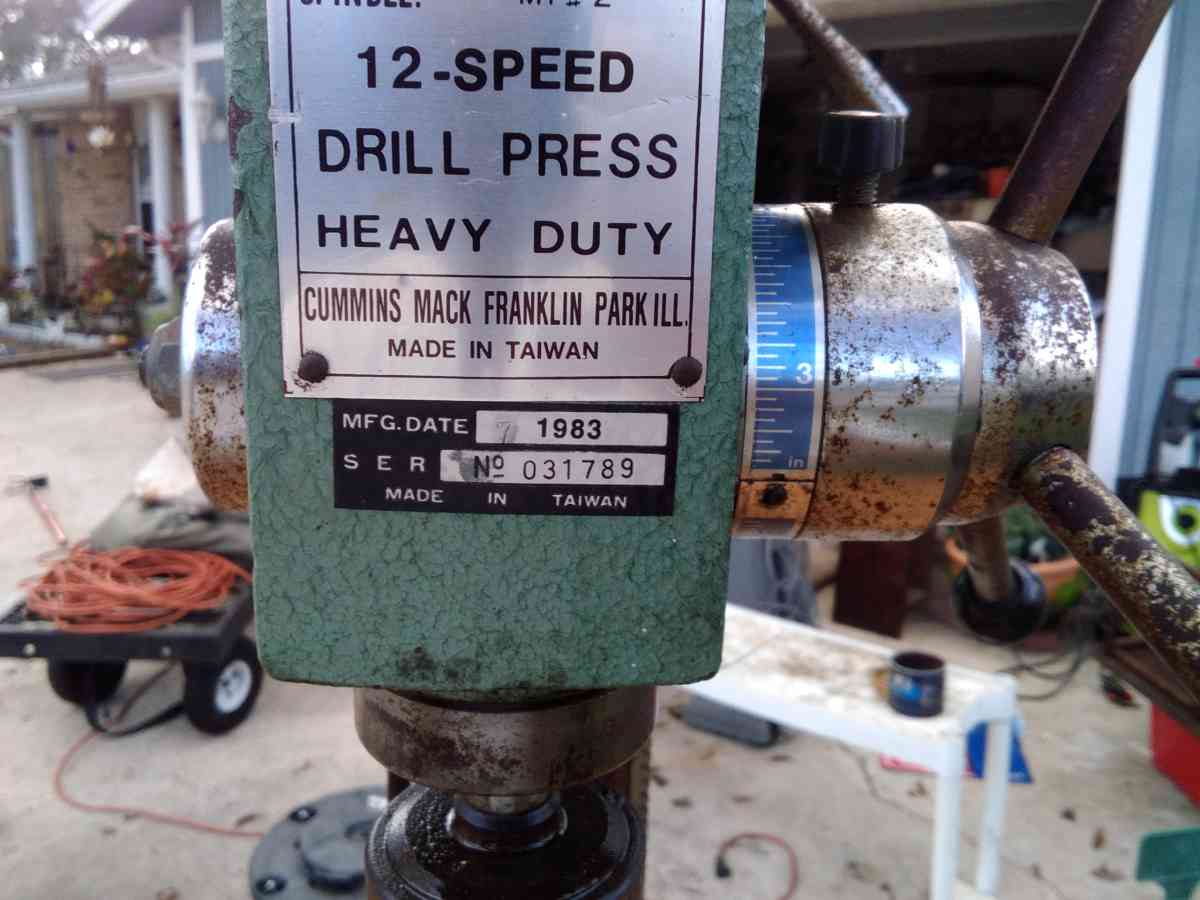 I Im Mac Cummins drill press 12 speed 1983 very good conditi
