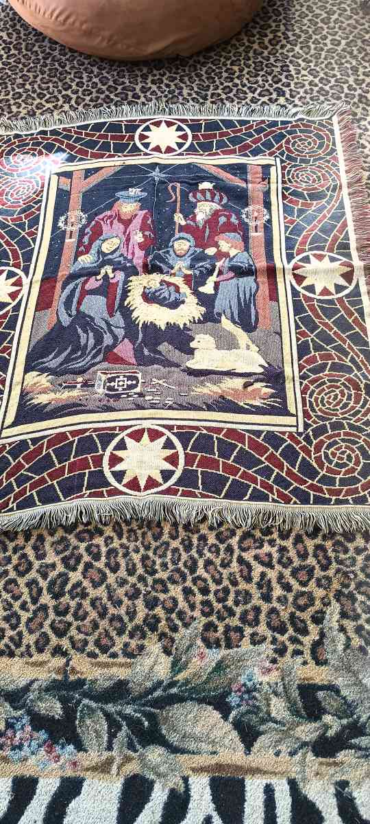 Crown Craft. Throw Rug.