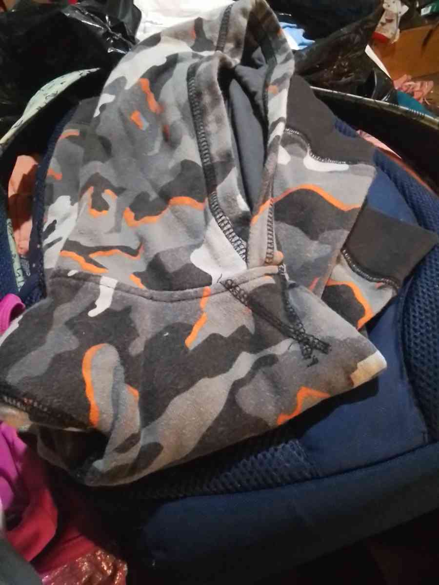 boys camo sweat shirt