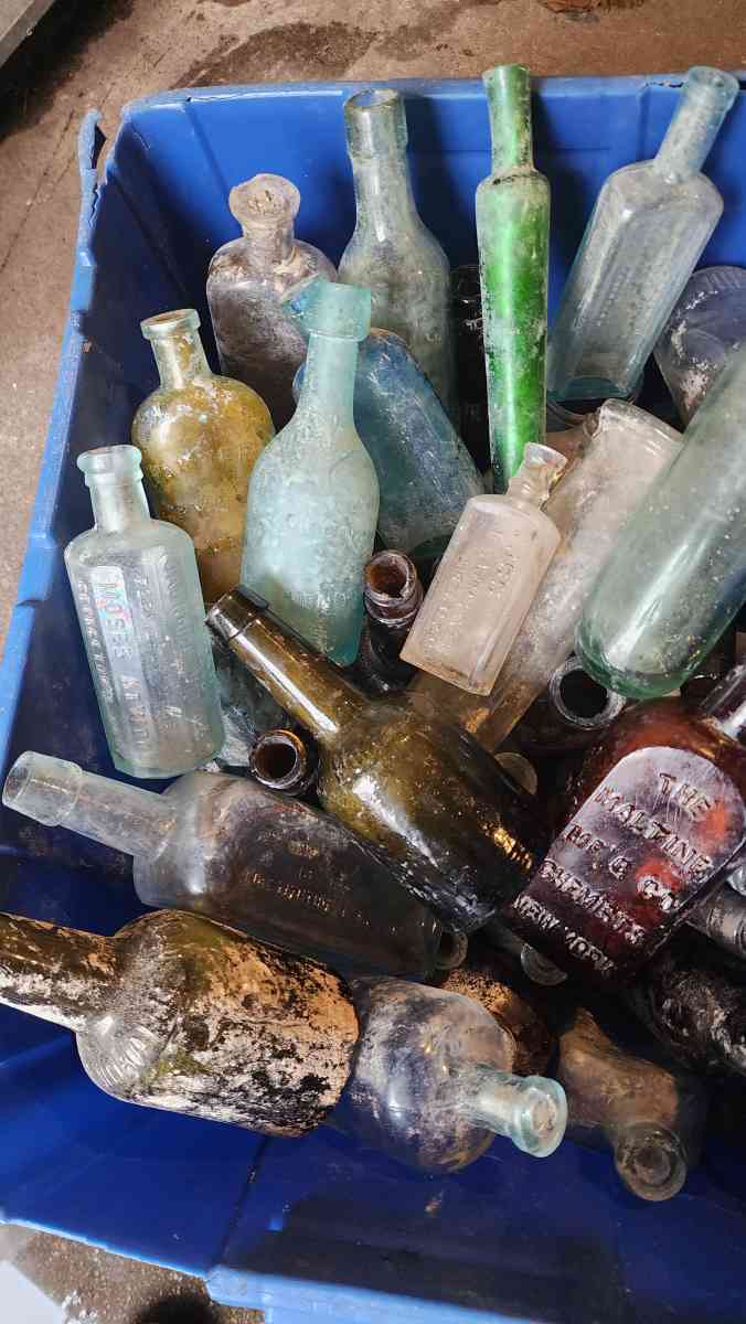 old bottles from late 1800s early 1900s